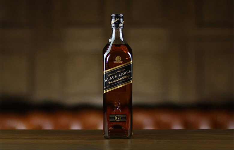 ジョニーウォーカー ブラックラベル12年の味・香りをレビューや口コミから評価 | ウイスキーを知る